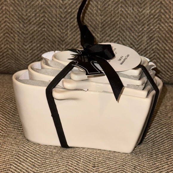 NWT Rae Dunn Halloween/Ghost Set of 4 Kitchen Ceramic Measuring Cups - Picture 8 of 10